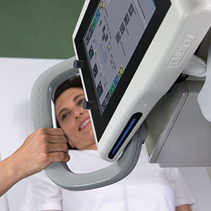 Display touch screen on Digital radiography systems